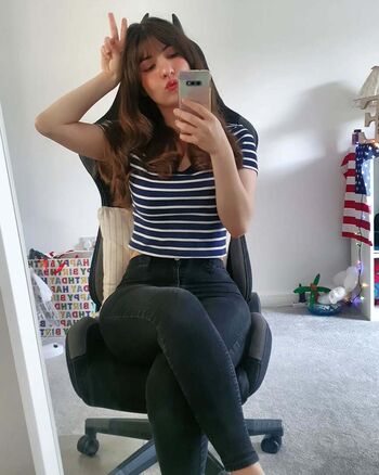 Ezbae