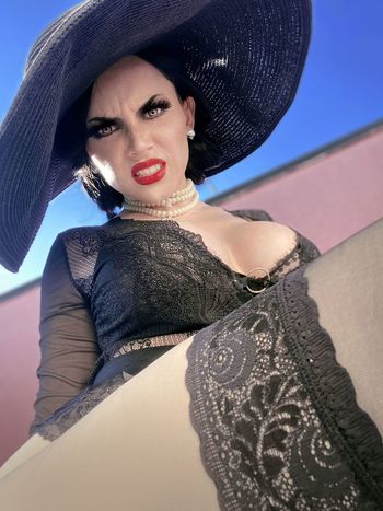 Ezy Summers Cosplay