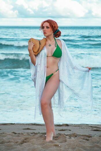 Ezy Summers Cosplay