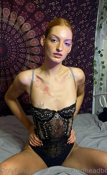 favouriteredheadbella