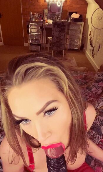 Faye Delphine