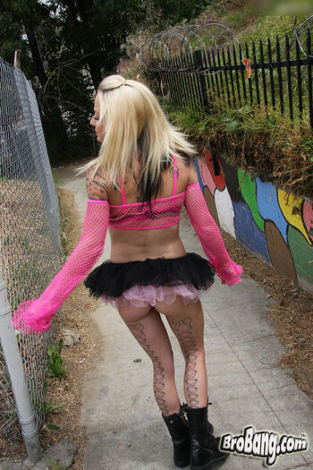Faye Runaway