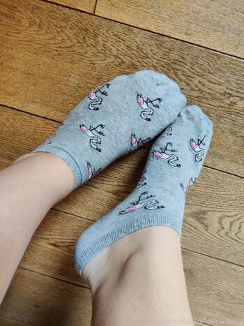 feet-amana