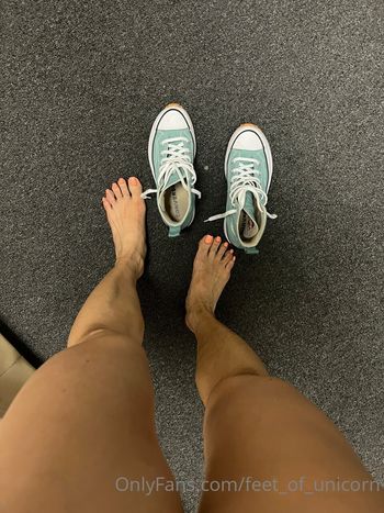 feet_of_unicorn