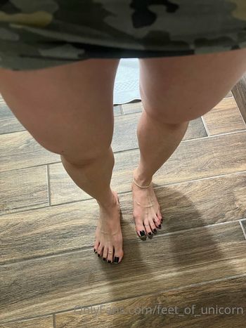 feet_of_unicorn
