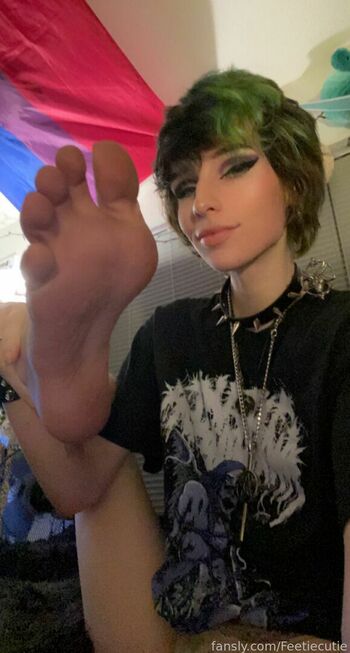 Feetiecutie
