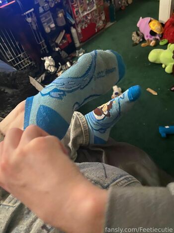 Feetiecutie