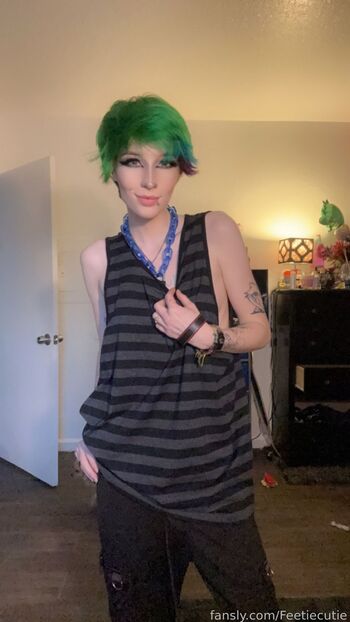 Feetiecutie