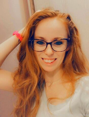feistylilredfree
