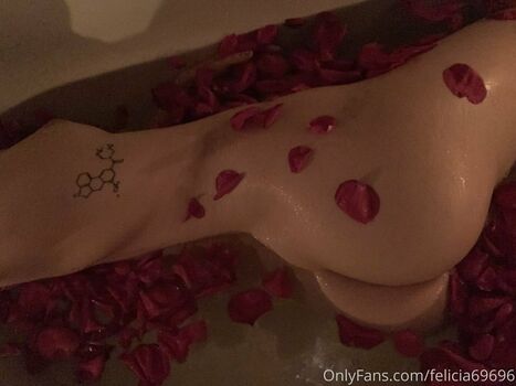 Felicia_Vina