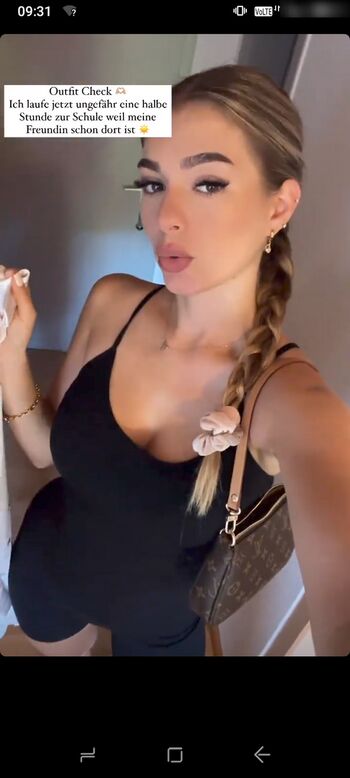 Fiona KJ