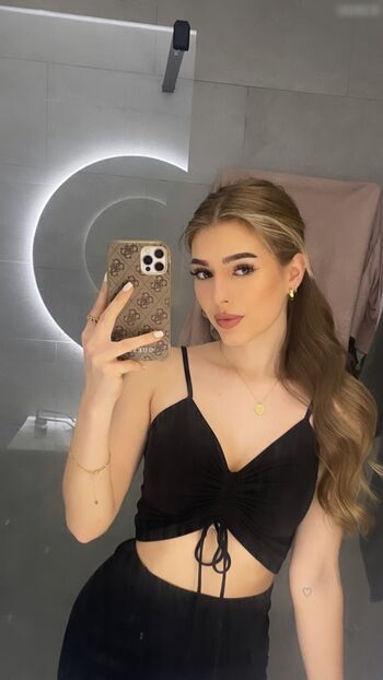 Fiona KJ