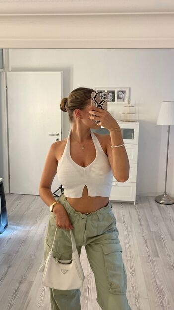 Fiona KJ