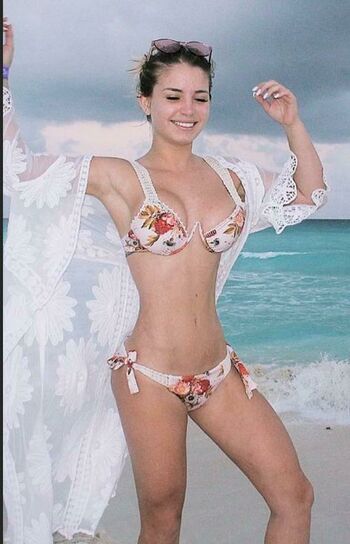 Flavia Laos