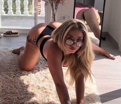 Flexible Beauties