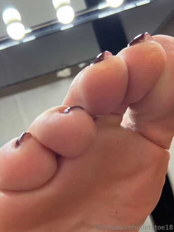 flirtytoe18