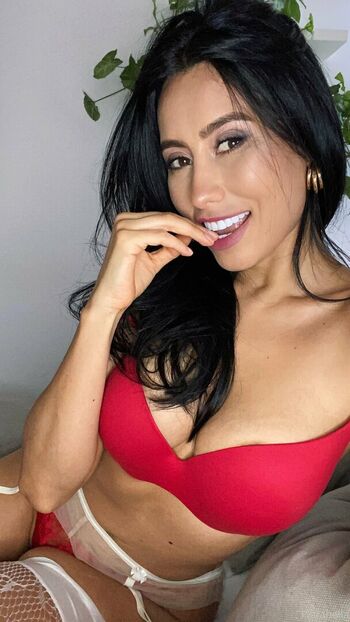 Flora Bella
