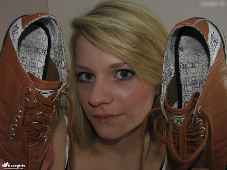 Footlovegirls