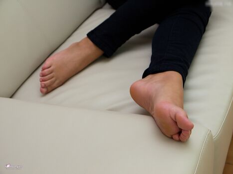 Footlovegirls