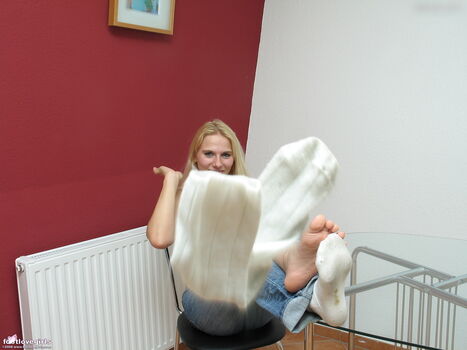 Footlovegirls