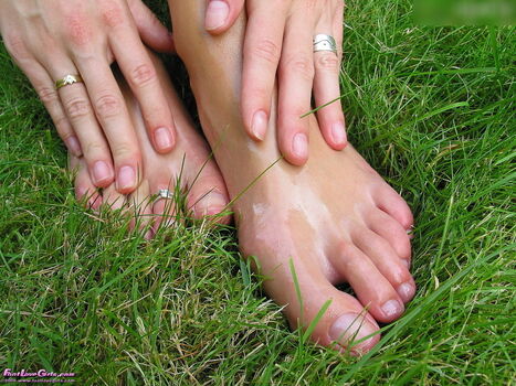 Footlovegirls