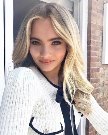 Freya Allan