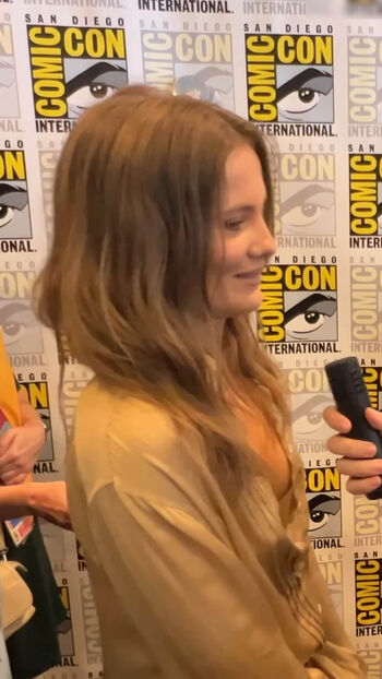 Freya Allan
