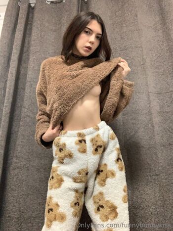 funnybunnykiss