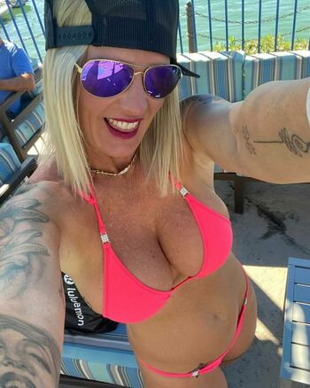 FunTimesAndTanLinez