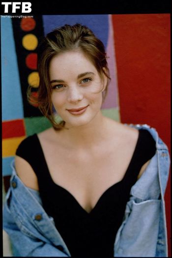 Gabrielle Anwar
