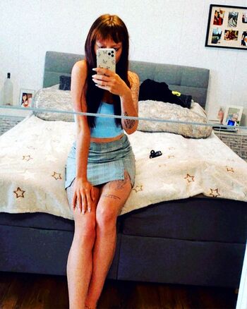 gelliii93_