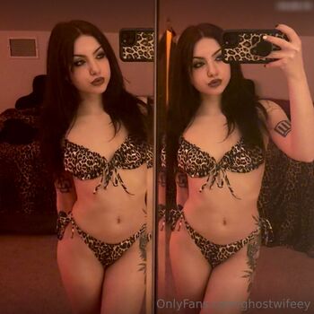 ghostwifeey