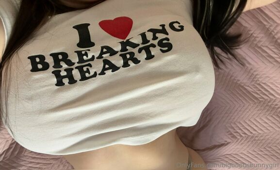 giantboobsbunny