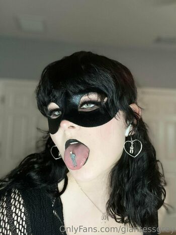 giantessgrey