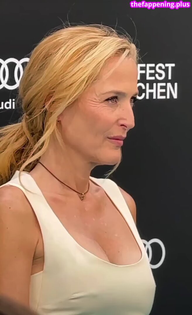 Gillian Anderson