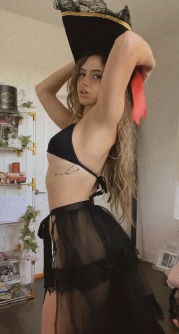 GillianAprils