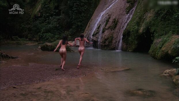 Gina Gershon