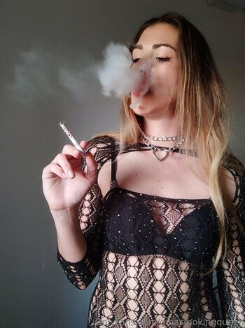 ginasmokingqueen