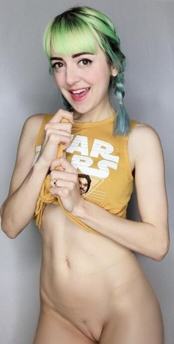 Ginny Di