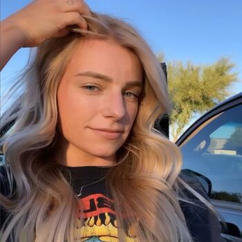 Girlquartknee