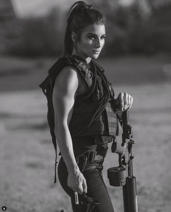 Girls With Guns