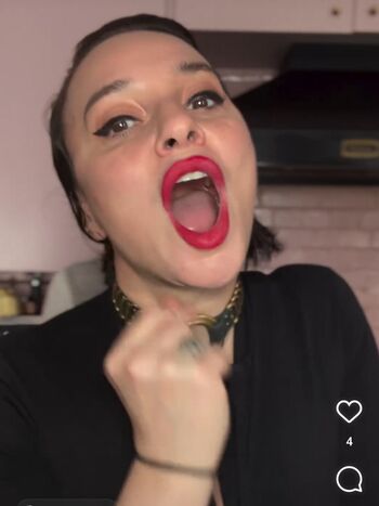 Gizzi Erskine