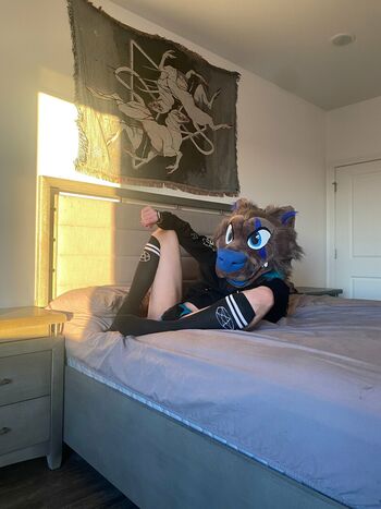 glitchyfur