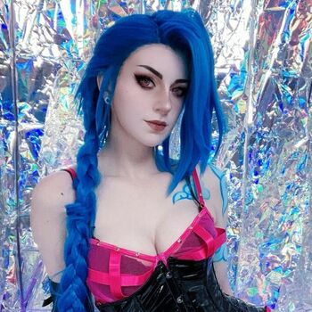 glitchyroguecosplay