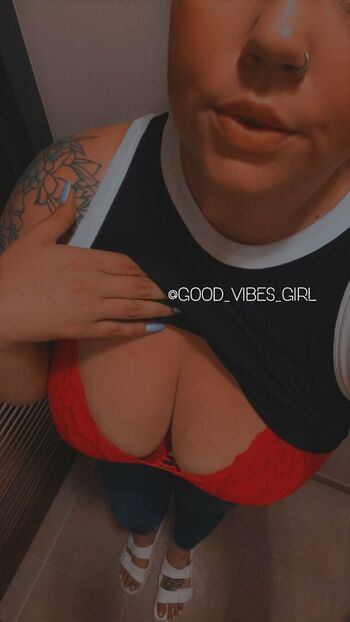 Good_vibes_girl