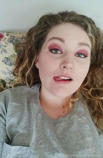gorgeousgreeneyes
