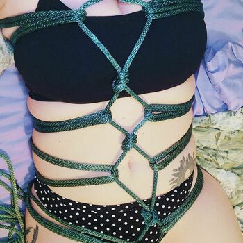 goth-goddess-thea