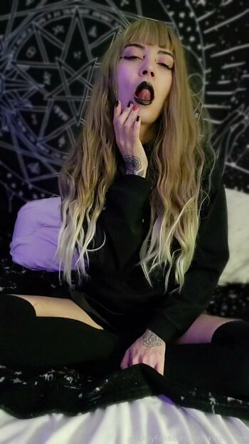 goth-kitteen.free