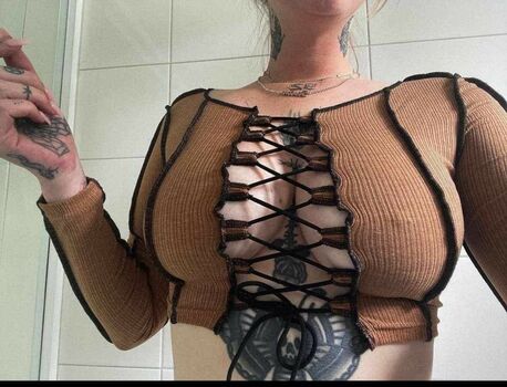 Goth Queen
