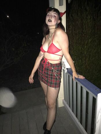 gothbimboxxx